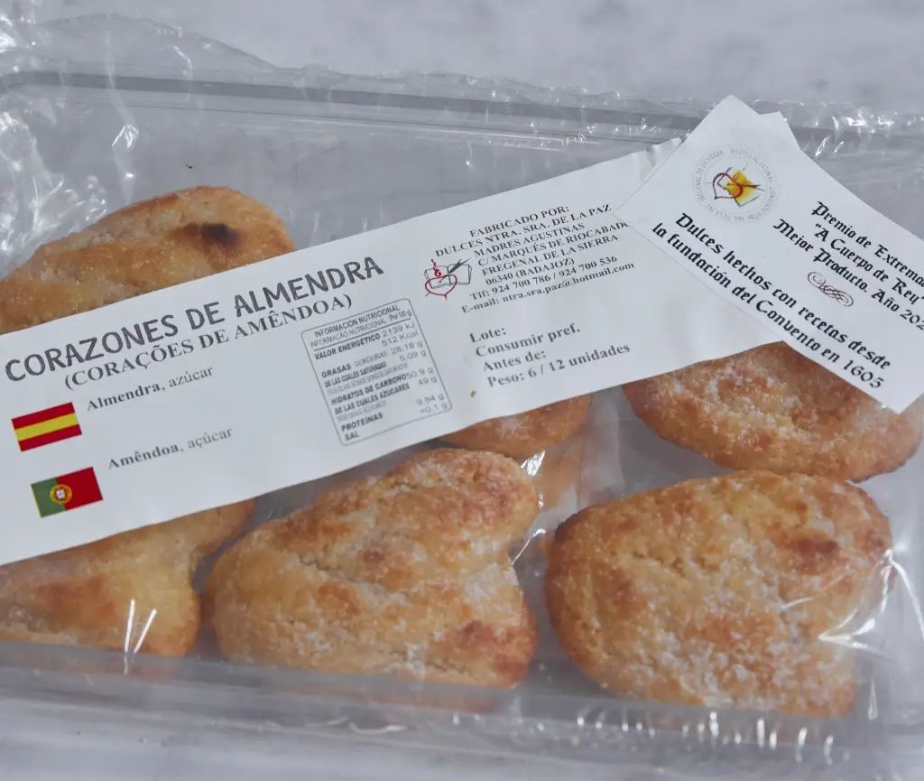 corazones almendra.webp