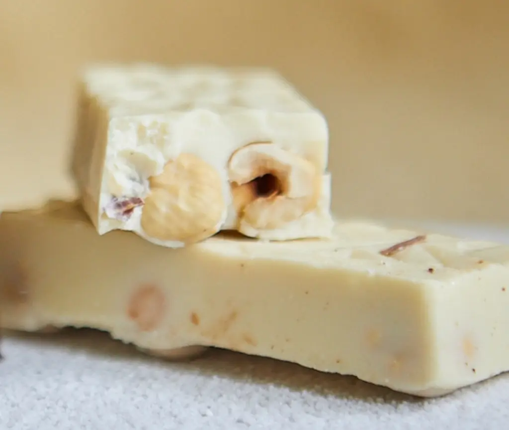 Turrón blanco praliné