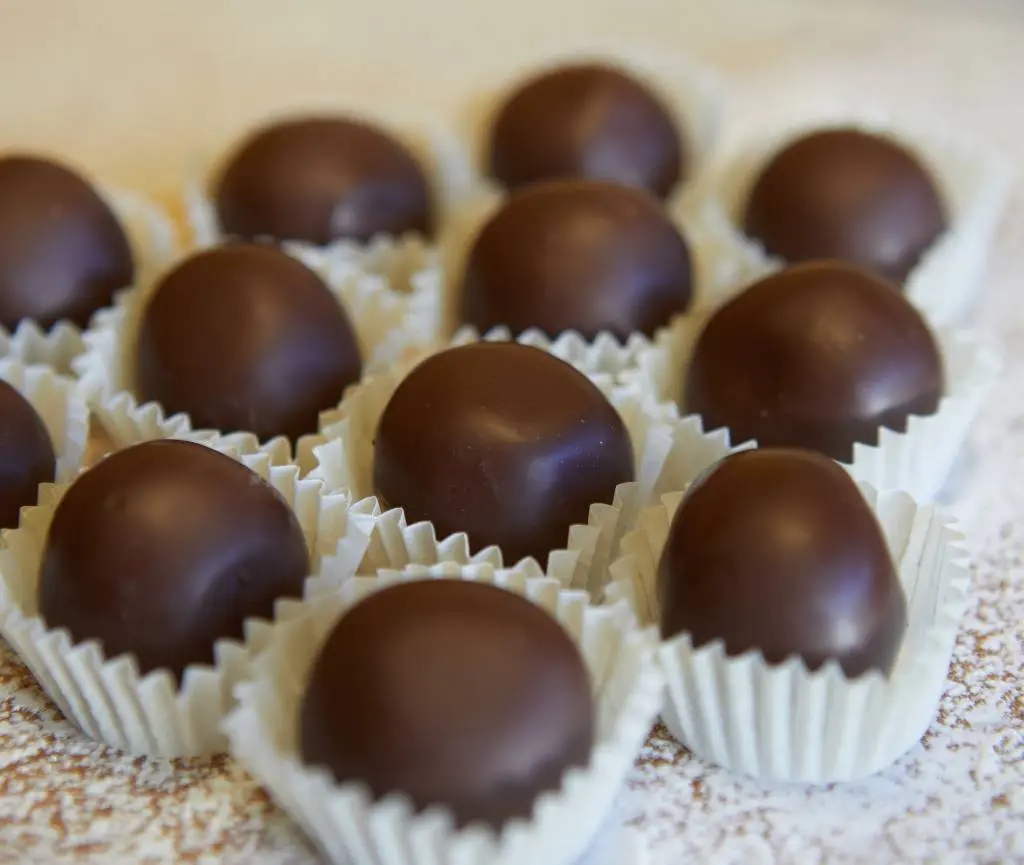 Bolitas mazapán chocolate
