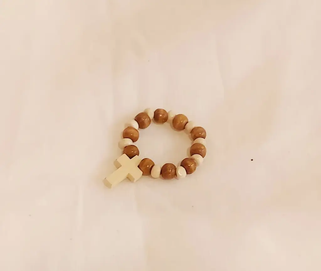 Rosario de dedo madera