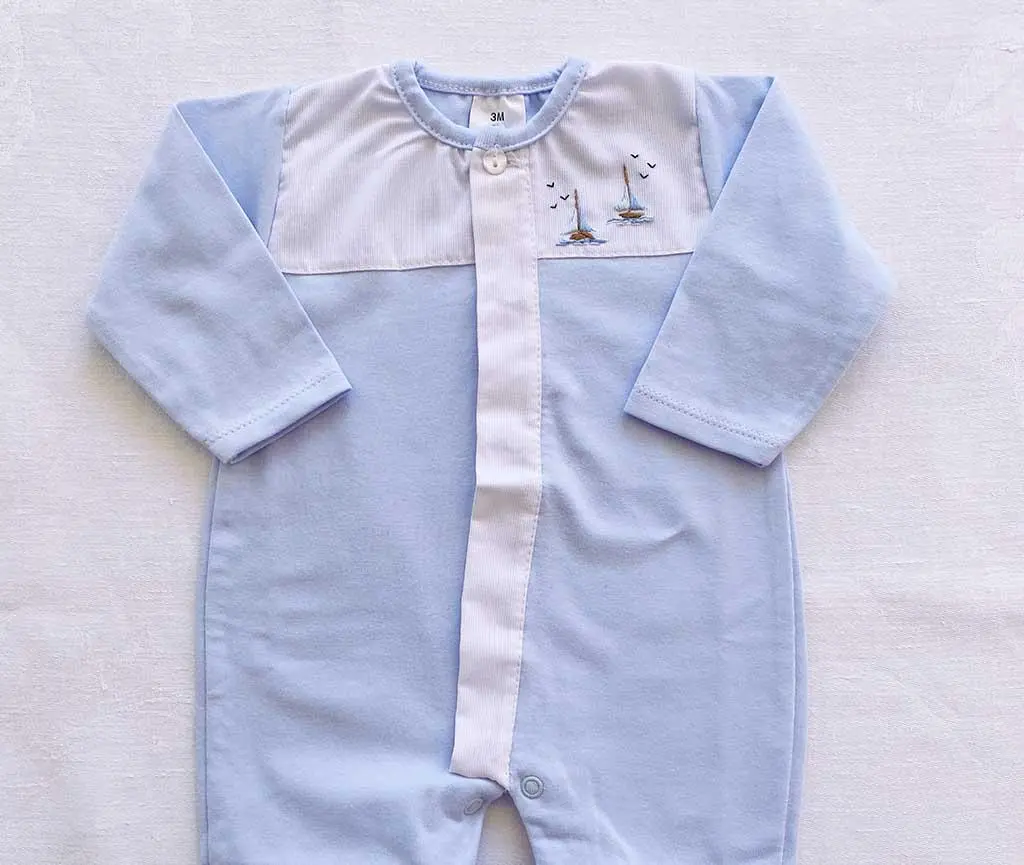 Pijama bordado 
