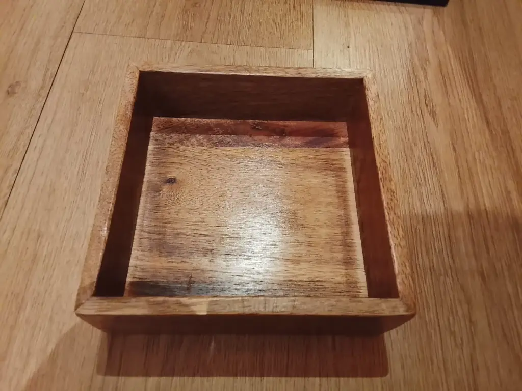 Caja madera cosmética