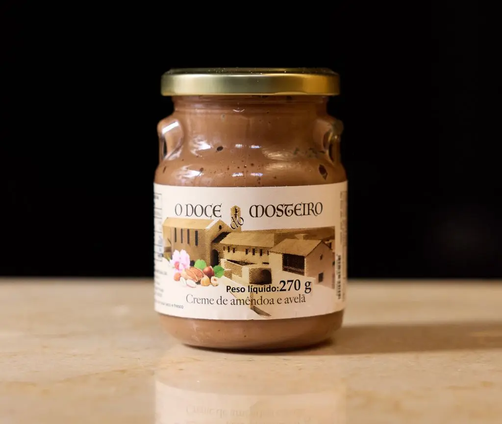 Crema natural de avellanas y chocolate