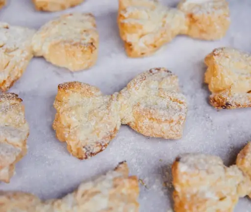 [12093] Lazos de hojaldre