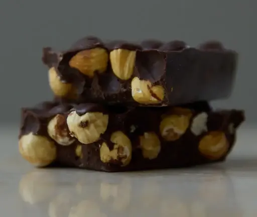 [12668] Turrón de chocolate con avellanas